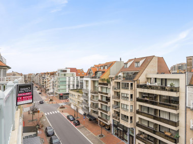 Appartement penthouse avec terrasses ensoleillées situé au centre de Knokke.
