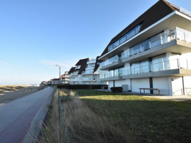 Appartement d&rsquo;angle le long de la digue piétonne au Zoute