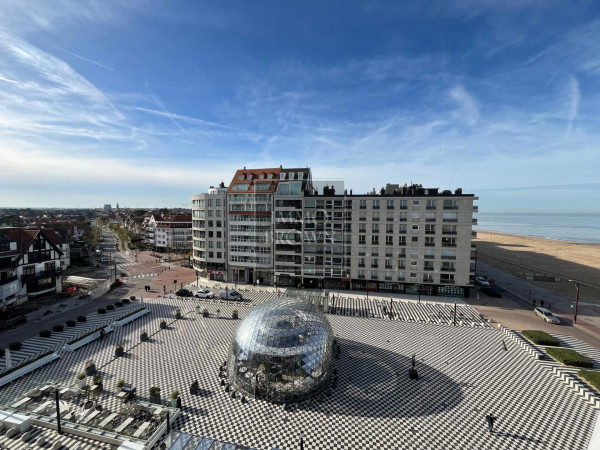 Apartment with beautiful views on the Albert Square