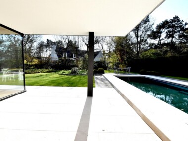 Villa rénovée avec piscine au Zoute.