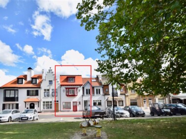 Maison rénovée sur la place du Oosthoek