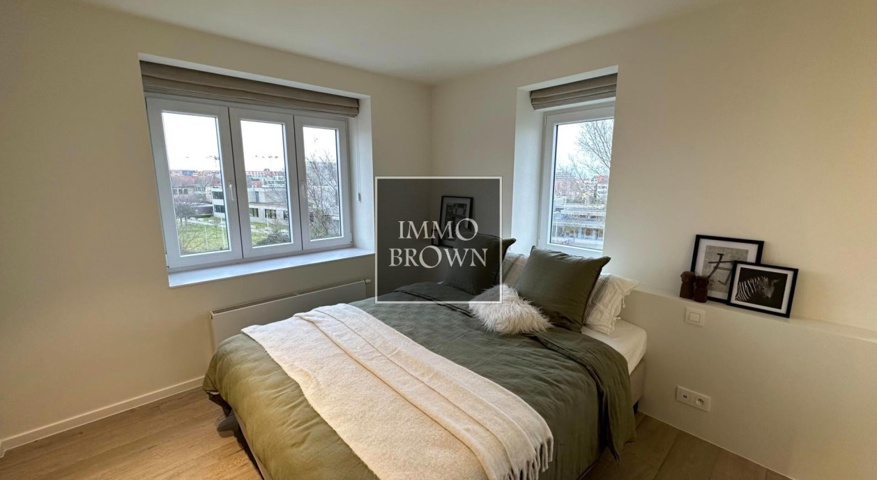 gerenoveerd-appartement-frontaal-zicht-op-het-meer-4902738-202511161910-12