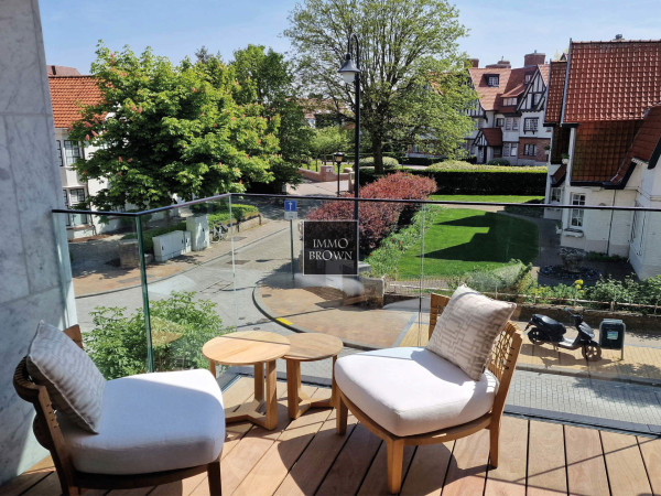 Luxueus afgewerkt appartement met open zicht