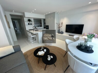 Pied-à-terre rénové vue mer latérale