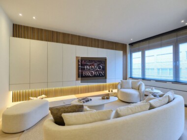 Vue latérale sur la mer, 125 m², 4 chambres