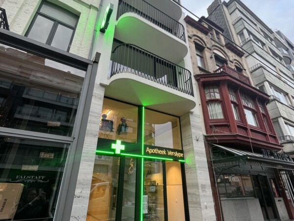 Nouvelle construction centre av. Lippens Cosmopolite