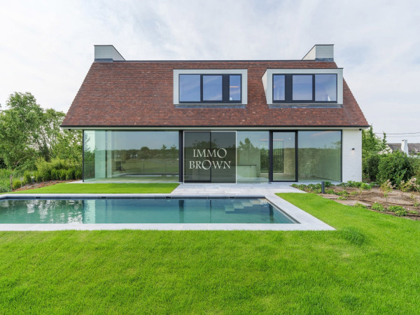 New-build villa with open views