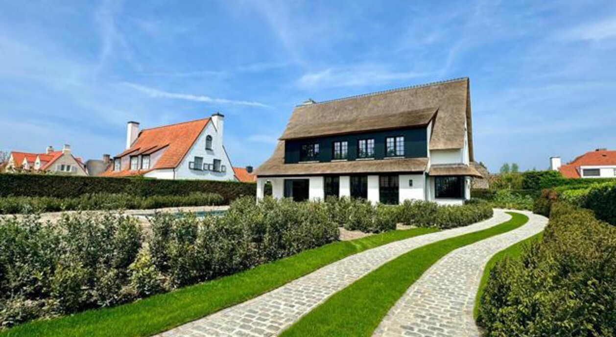 vauxelles-zwembad-tuin-6733443-202607251020-23