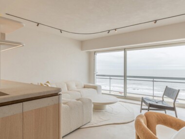 renovated frontal sea views