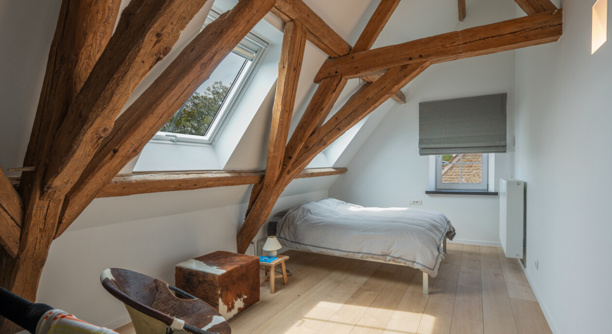 gerenoveerde-hoeve-zwembad-zicht-op-velden-polderlandschap-7012171-202605161057-22
