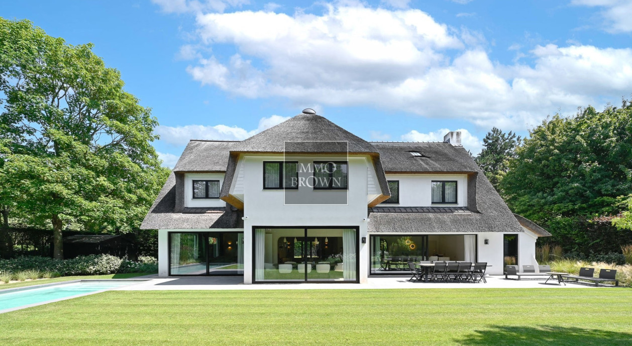 gerenoveerde-villa-met-zwembad-op-topligging-in-het-zoute-7002870-202511161722