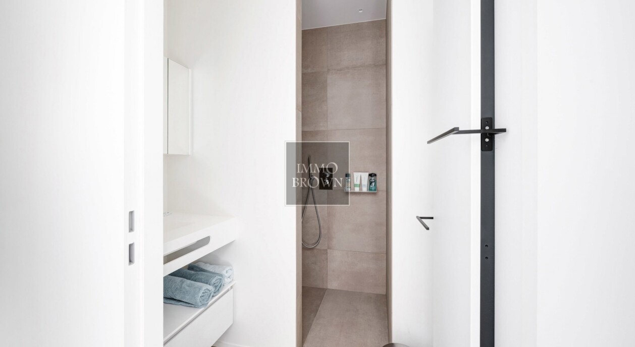 blanke-top-zeezicht-en-terrassen-7148562-202606151841