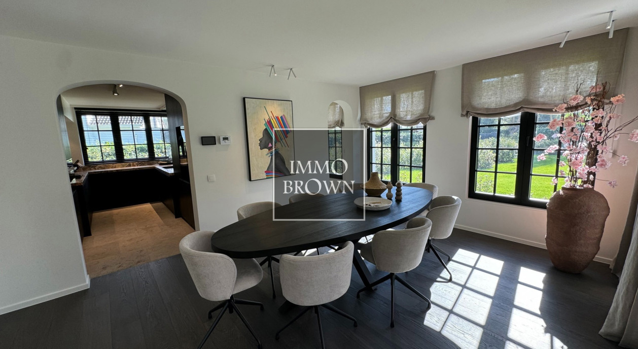 prachtig-vernieuwde-villa-met-zwembad-7257638-202511161628-7