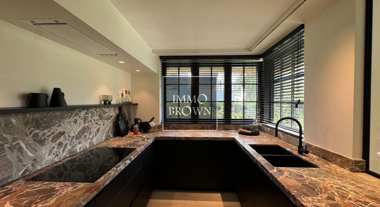 prachtig-vernieuwde-villa-met-zwembad-7257638-202511161629-8