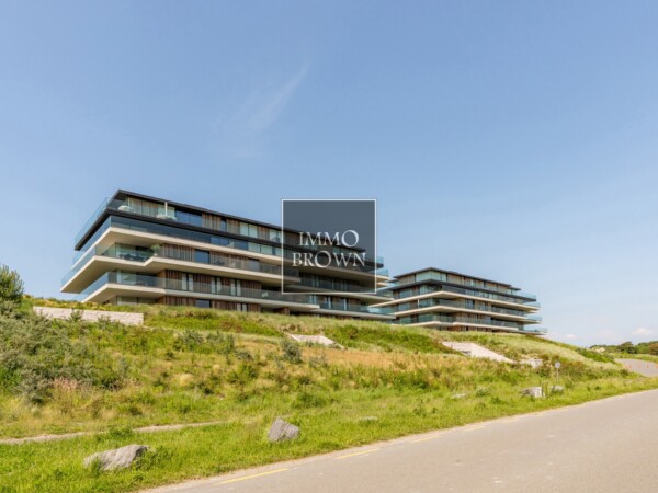 Luxurious corner apartment with breathtaking views of the sea and dunes
