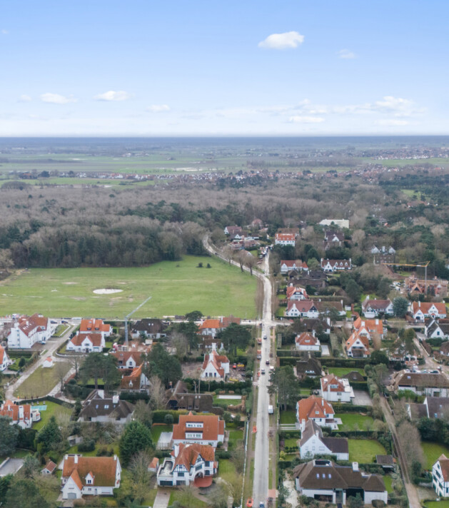 vastgoed Knokke-Heist met zicht op residentiële woonzones en polders