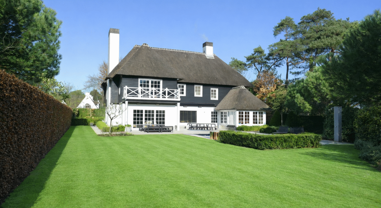 villa-met-zwembad-doodlopende-straat-in-bosrijke-omgeving-7555779-202602071146-2