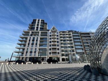 Appartement avec grande terrasse et magnifique vue sur mer, situé sur la place Albert | 3 chambres