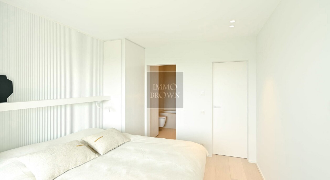 appartement-op-toplocatie-grote-terrassen-frontaal-zeezicht-en-open-zicht-op-hinterland-3-slaapkamers-7613643-202603171436-5