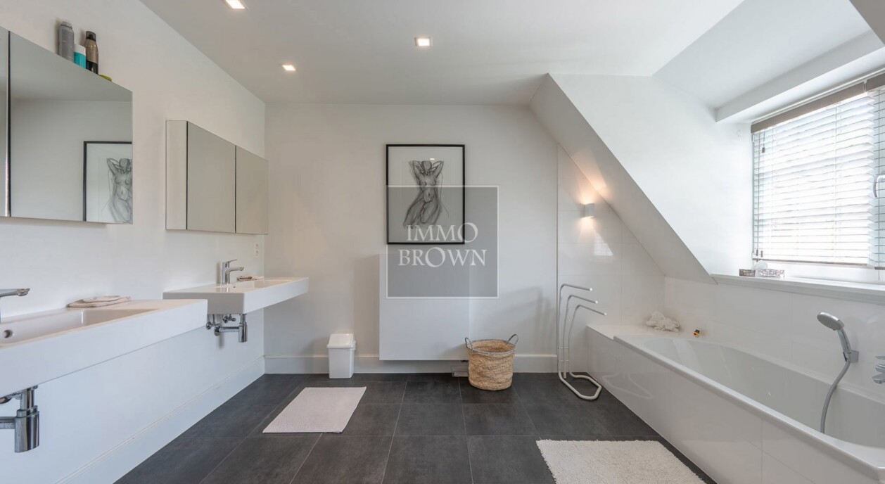 stijlvolle-villa-met-zwembad-6-slaapkamers-7600276-202603091206