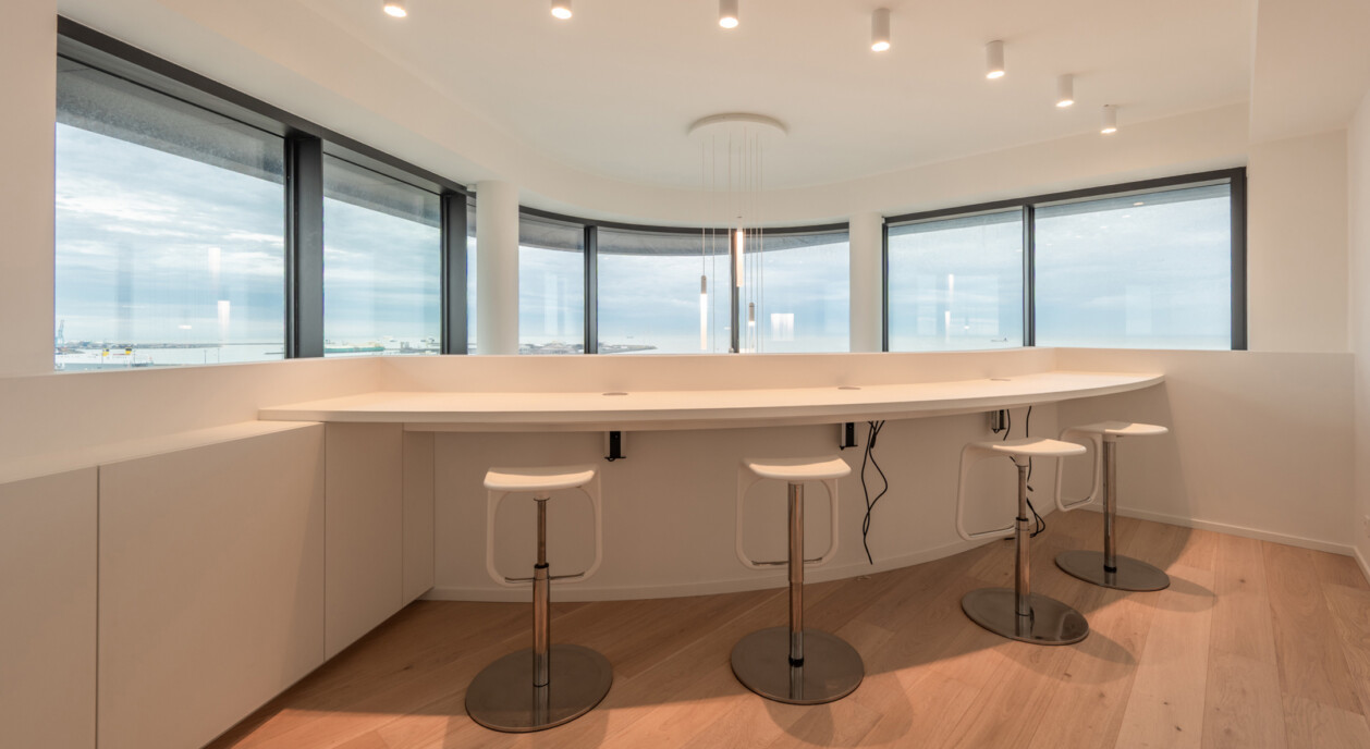 heldentoren-adembenemend-panoramisch-zicht-7674039-202604271843-11