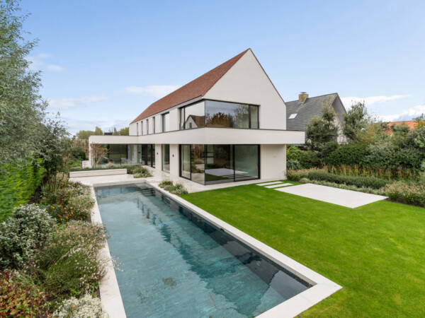 pool garage lift garden