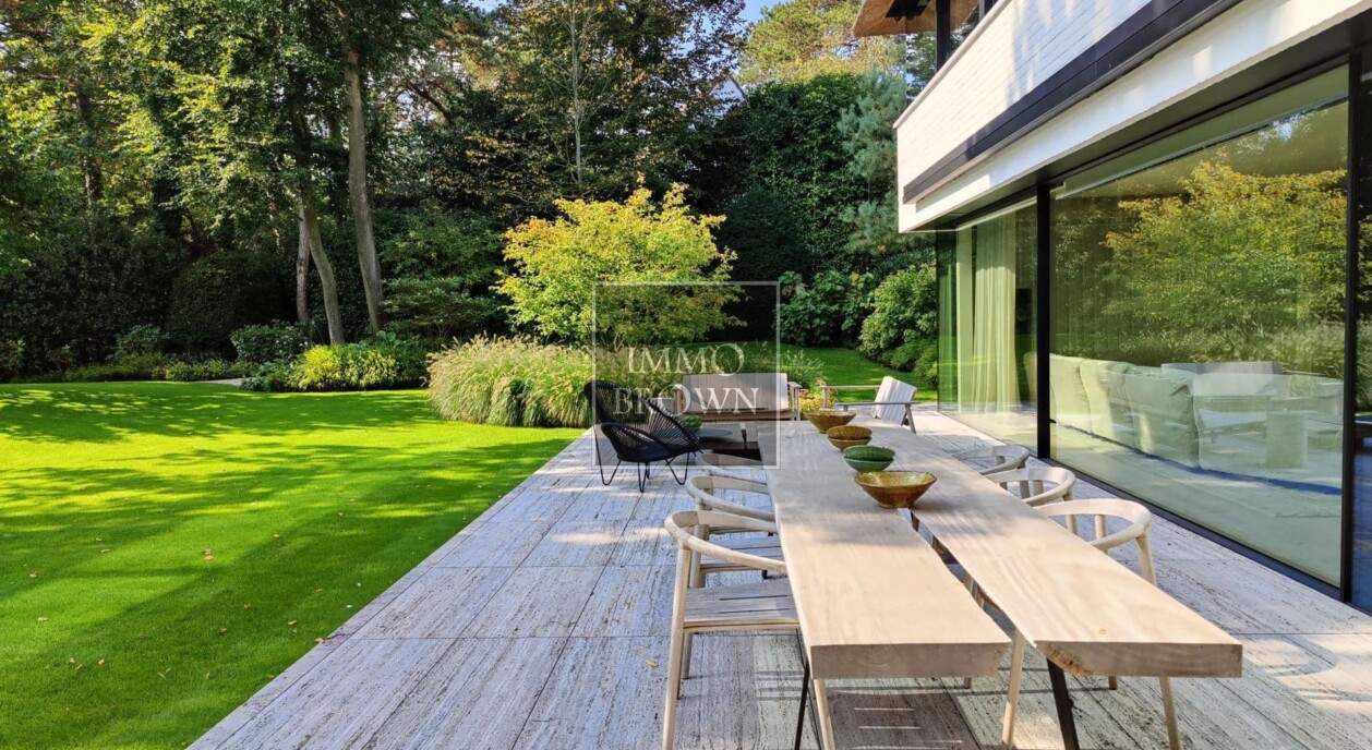 uitzonderlijke-afwerking-rustig-aangelegde-tuin-zwembad-7646762-202605081134-9