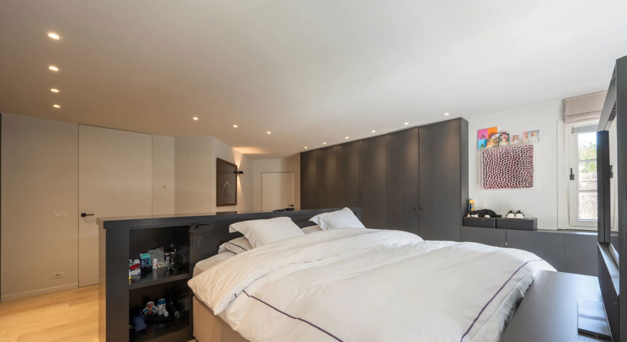 zuid-gerichte-tuin-zwembad-7671892-202607071110-22