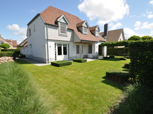 double garage guest accommodation