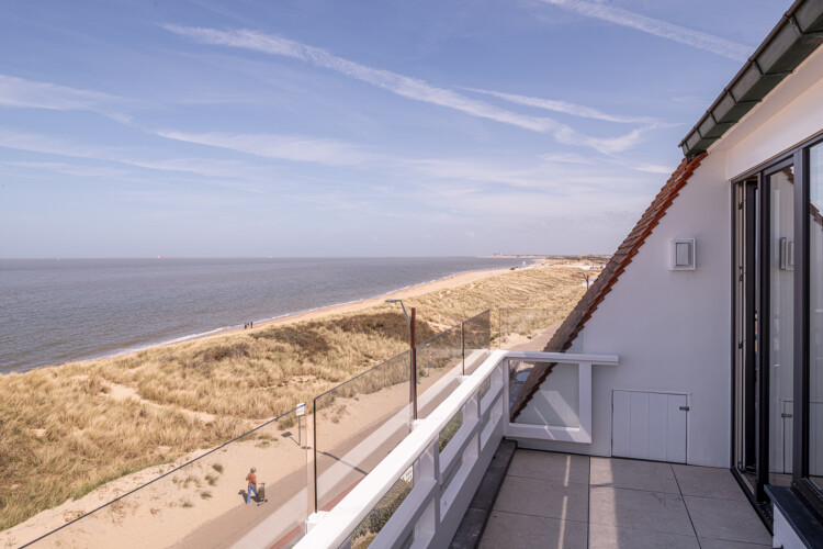 Appartement met zeezicht op de Wandeldijk in Het Zoute, Knokke.