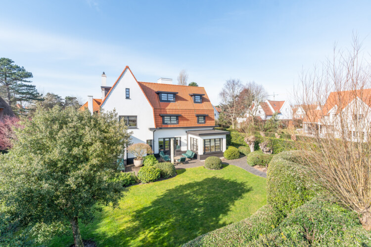 Villa kopen in Knokke Het Zoute aan de Sparrendreef.