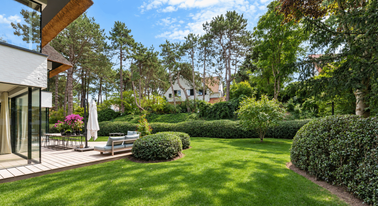 binnenhof-rieten-dak-7883432-202609281653-1