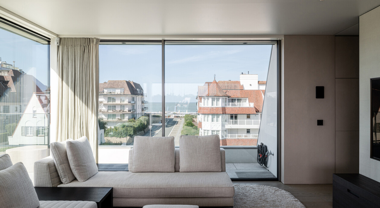 dakterras-verwarmd-zwembad-7883619-202610021832-3