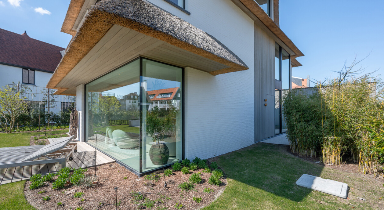 nouvelle-construction-piscine-jardin-oriente-sud-7914531-202610221136-21