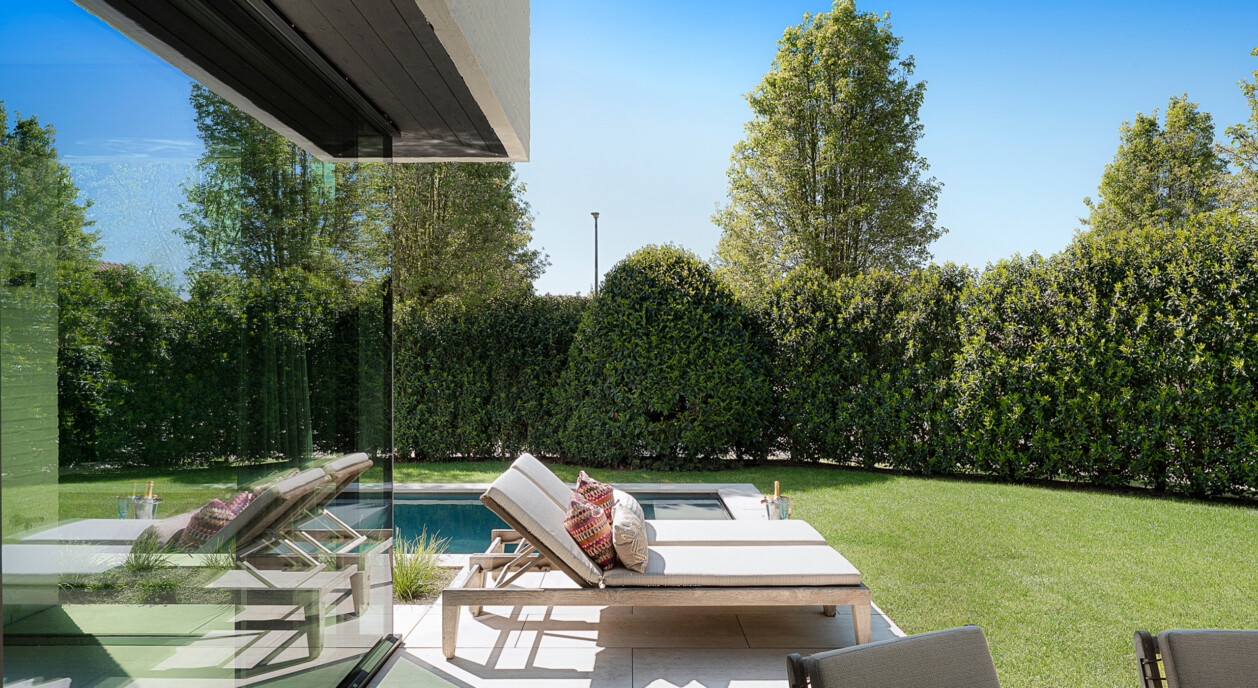 zwembad-moderne-villa-7899322-202610091133-2