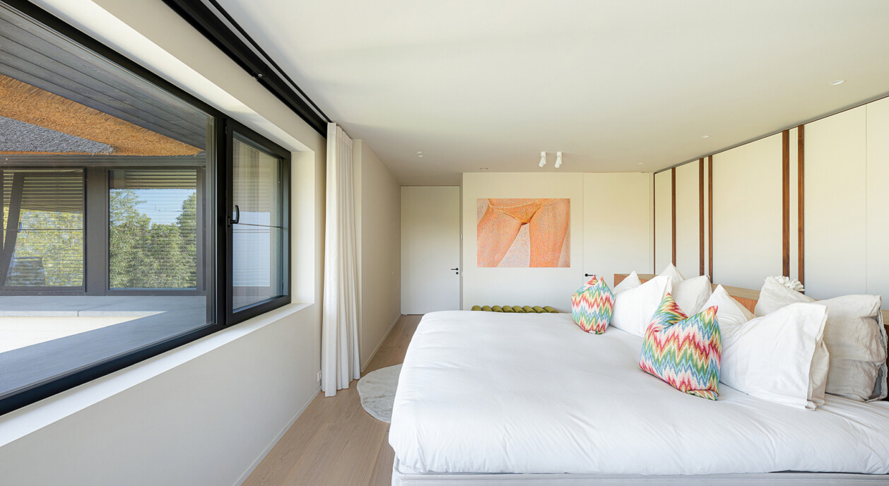 zwembad-moderne-villa-7899322-202610091133-20