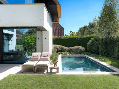 swimming pool modern