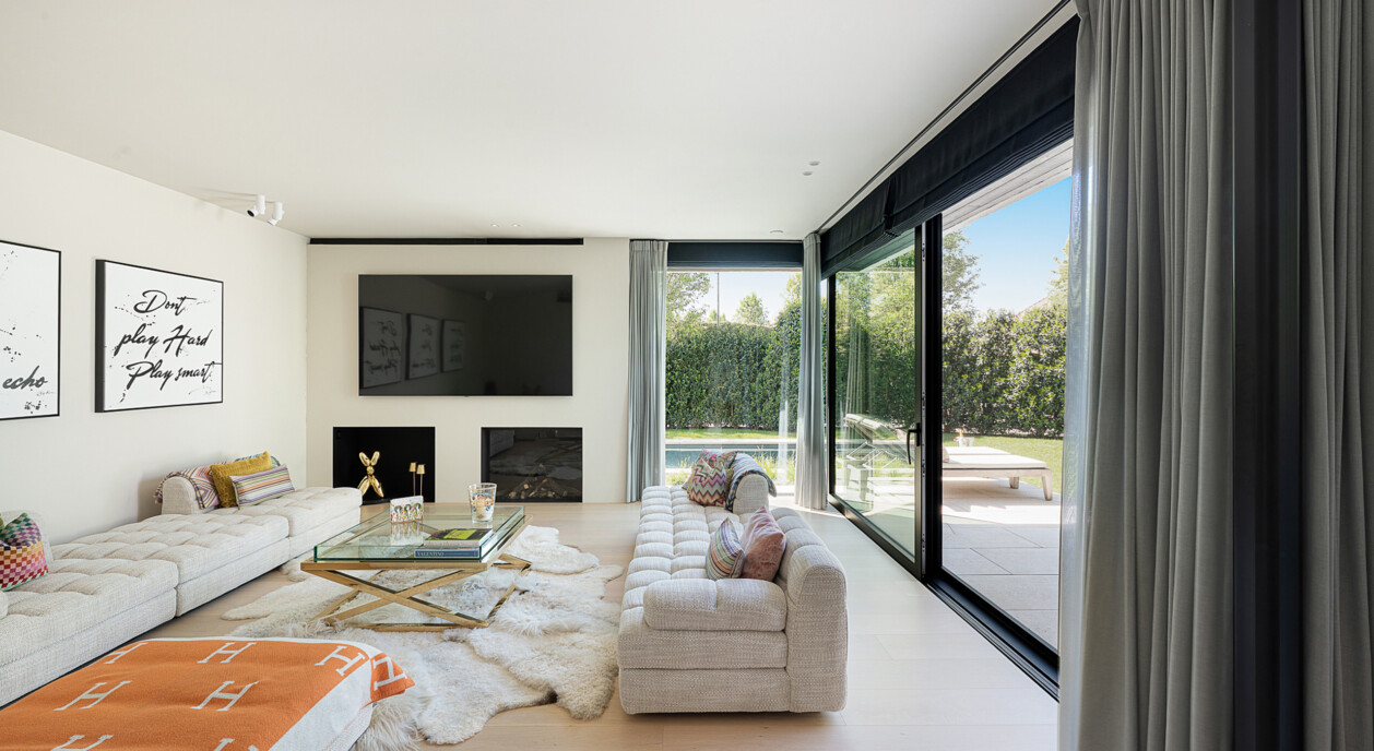 zwembad-moderne-villa-7899322-202610091133-4