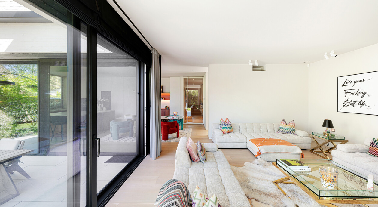 zwembad-moderne-villa-7899322-202610091133-5