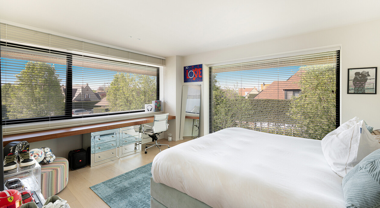 zwembad-moderne-villa-7899322-202610091134